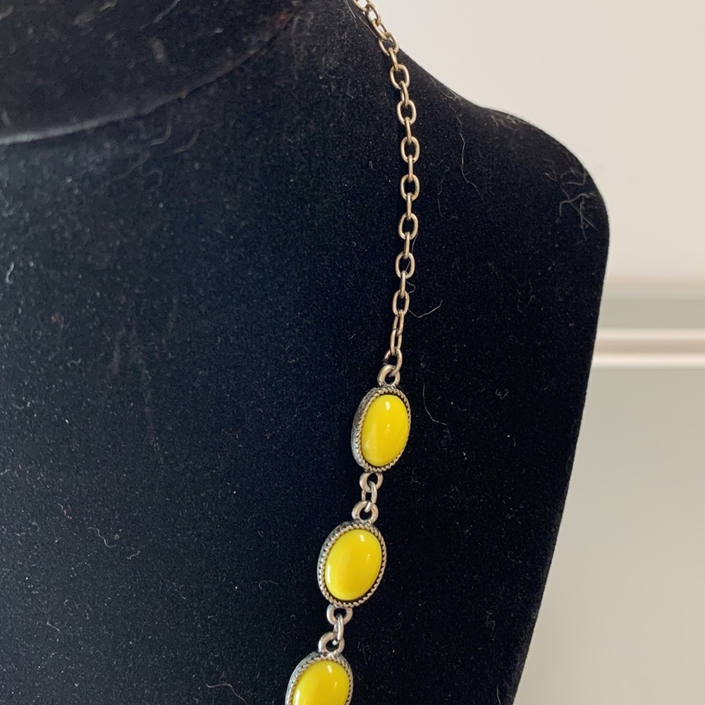 Vintage Necklace 9” Double strand 18” single strand. Beautiful yellow beads. - Picture 4 of 8